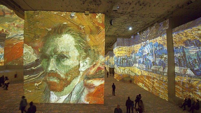 van-gogh-carrieres-de-lumieres-half-day-tour-from-avignon