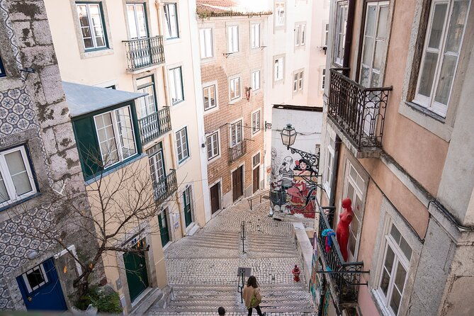 alfama-walking-tour-lisbon