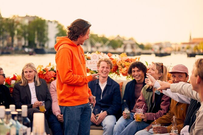 amsterdam-flower-boat-canal-cruise-live-guide-on-board-bar