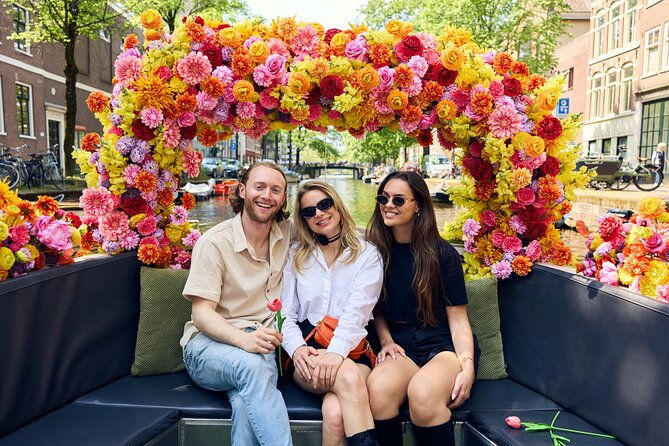 amsterdam-flower-boat-canal-cruise-with-local-guide