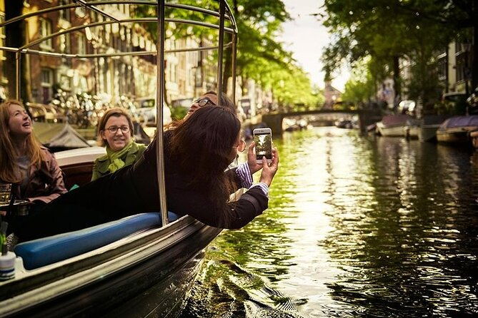 amsterdam-uncovered-120-minutes-by-boat