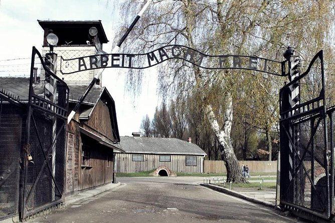 auschwitz-birkenau-guided-tour-by-private-transport-from-krakow