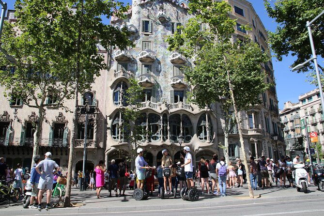 barcelona-gaudi-segway-tour