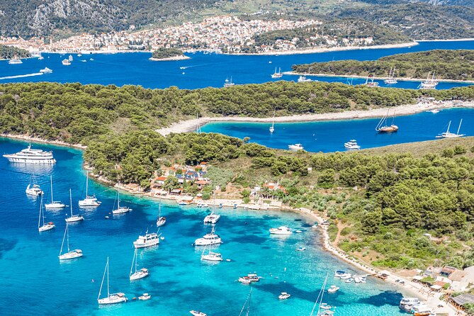 blue-cave-blue-lagoon-vis-and-hvar-islands-group-tour-from-split-trogir
