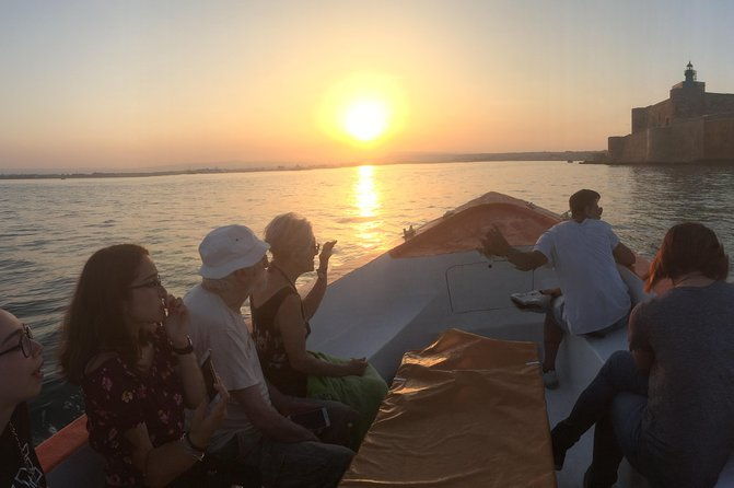 boat-tour-of-ortigia-island-and-sea-caves