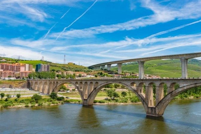 boat-trip-to-regua-through-the-douro-valley-with-breakfast-and-lunch