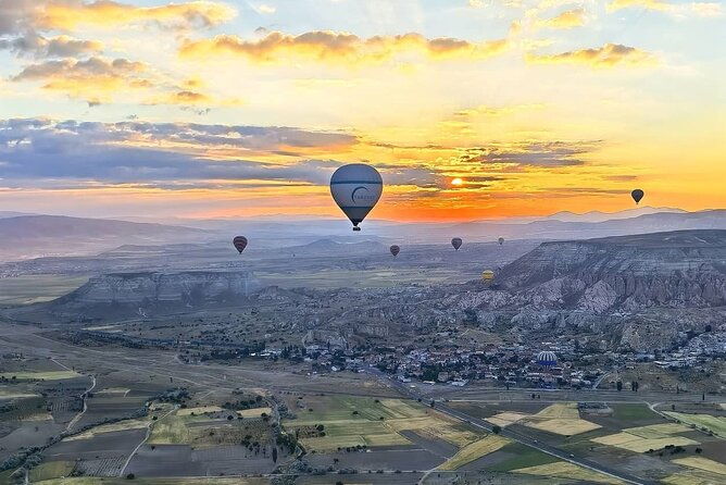 cappadocia-hot-air-balloon-ride-over-fairychimneys-with-transfers