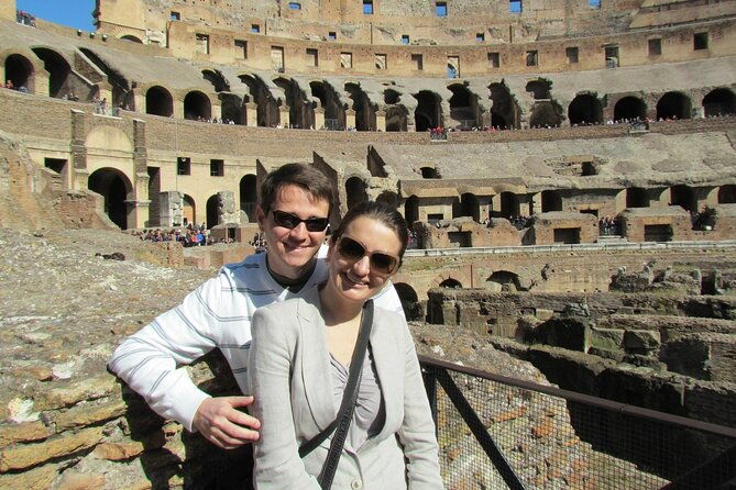 colosseum-with-arena-roman-forum-guided-tour