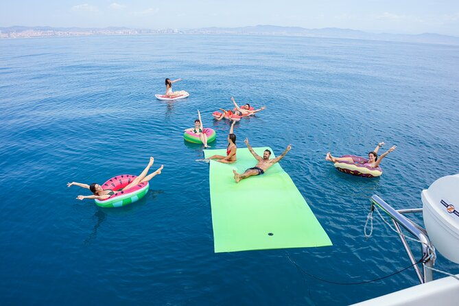 exclusive-catamaran-cruise-with-tapa-drink-included