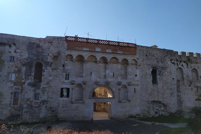 experience-split-with-local-professional-historian-private