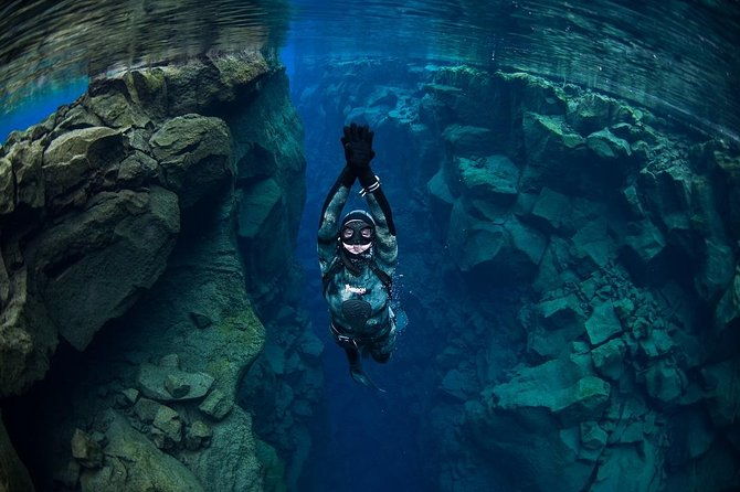 freedive-silfra-half-day-tour
