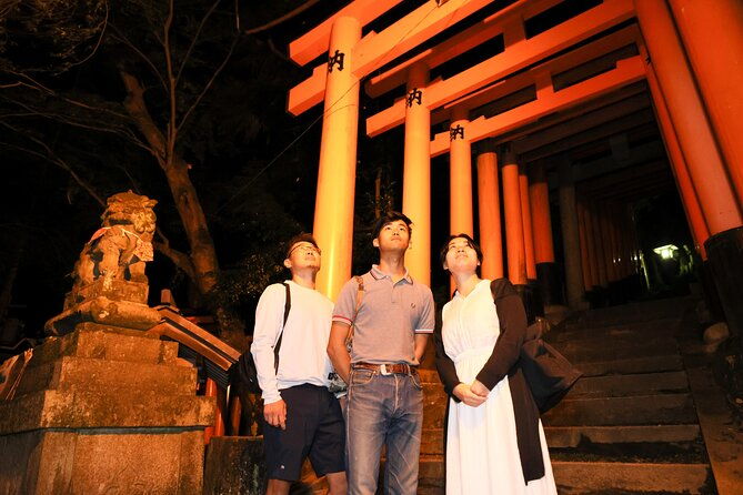fushimi-inari-taisha-night-tour-history-learning-hiking