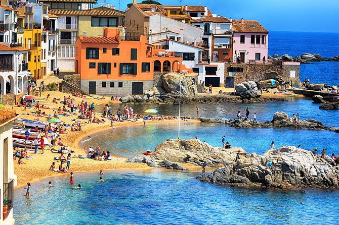 girona-costa-brava-private-tour-and-hotel-pickup-from-barcelona