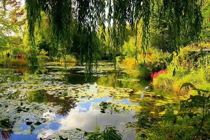giverny-and-versailles-small-group-day-trip-from-paris-with-lunch