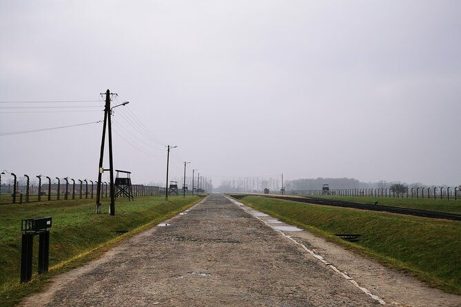 guided-tour-from-krakow-to-auschwitz-birkenau-with-transfer