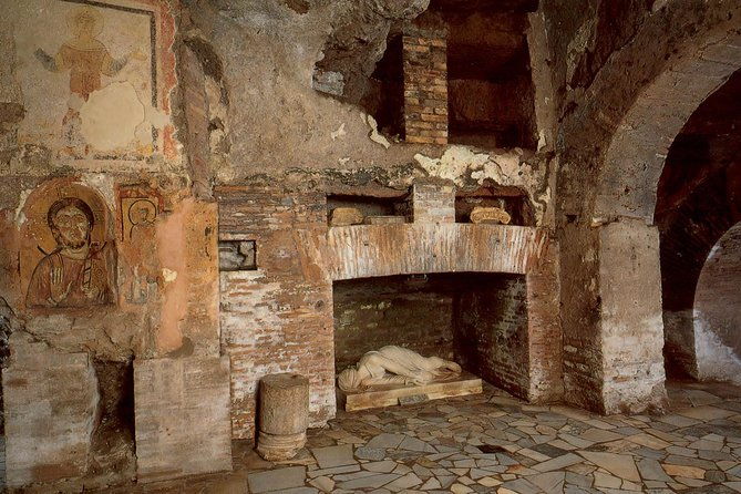 hidden-gems-rome-catacomb-semi-private-tour-8-people-max