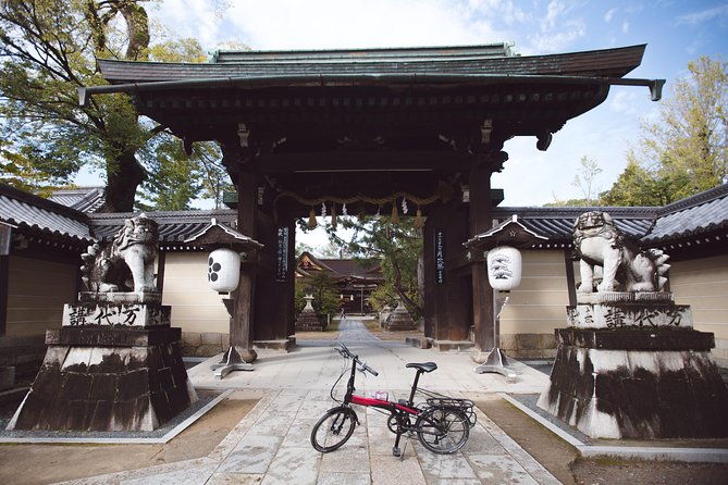 hidden-kyoto-e-biking-tour