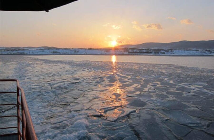 Hokkaido Asahiyama Zoo, Icebreaker GARINKO GO Sunset Tour