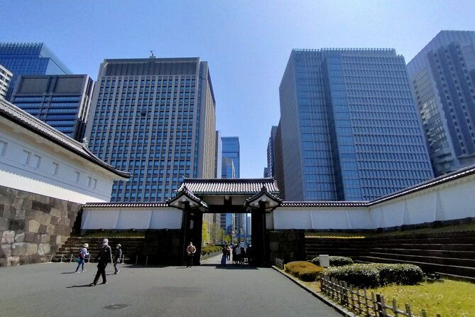 imperial-palace-east-garden-and-heritage-of-edo-castle-tour