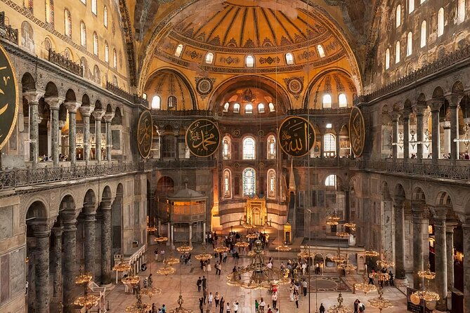istanbul-must-seehagia-sophia-bluemosqu-topkapi-basilica-cistern-bosphorus-tour