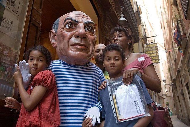 kids-and-family-gothic-quarter-walking-tour-in-barcelona