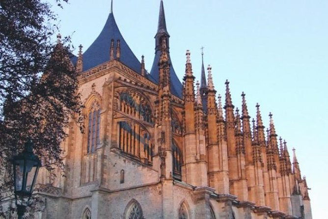 kutna-hora-day-tour-including-sedlec-ossuary-from-prague