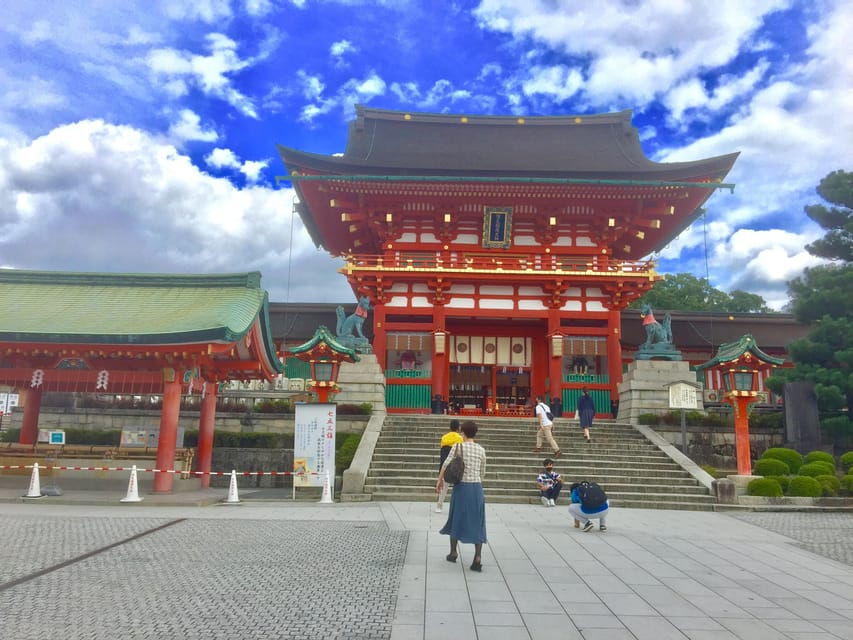 kyoto-fushimi-inari-shrine-and-mount-inari-guided-tour