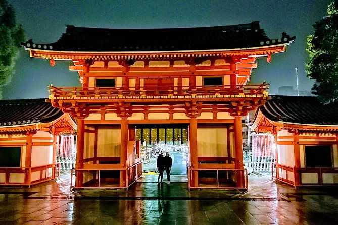 kyoto-night-walk-tour-gion-district