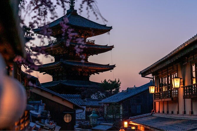 kyoto-night-walking-tour-with-a-licensed-local-guide