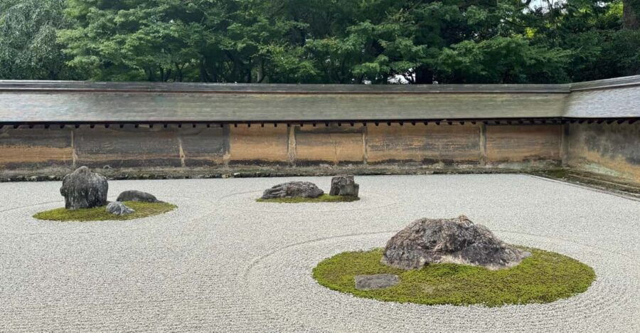 kyoto-ryoan-ji-greatest-zen-garden-guided-tour-in-80-min