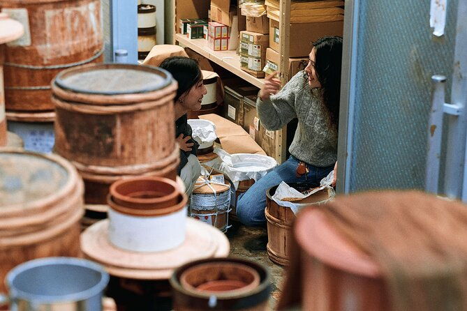 kyoto-urushi-lacquer-factory-tour-and-chopstick-making-experience
