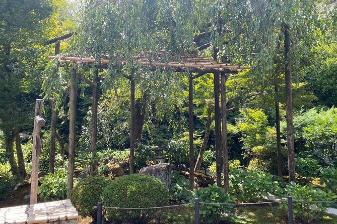 kyoto-walking-tour-goshuin-collecting-and-temples-discover