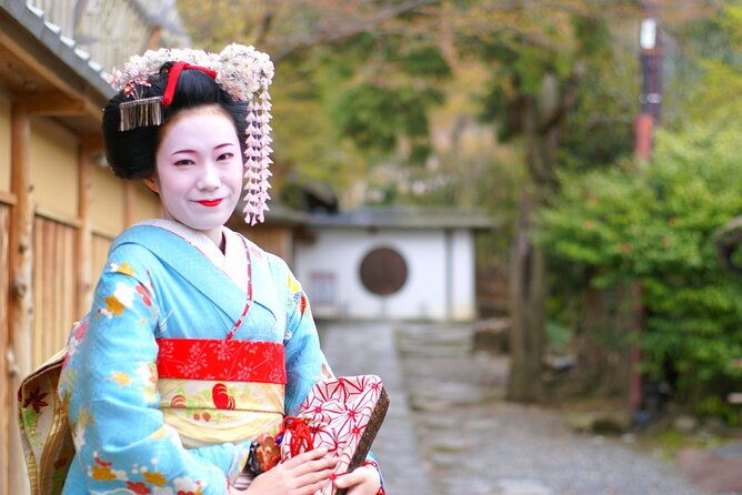 kyotos-higashiyama-tradition-art-religion-tour