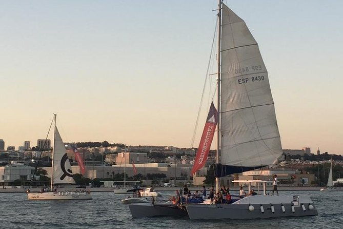 lisbon-sunset-catamaran-cruise-on-the-tagus-river