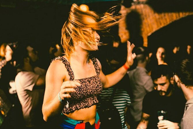 mondays-like-fridays-girls-3-free-drinks-admission-ticket