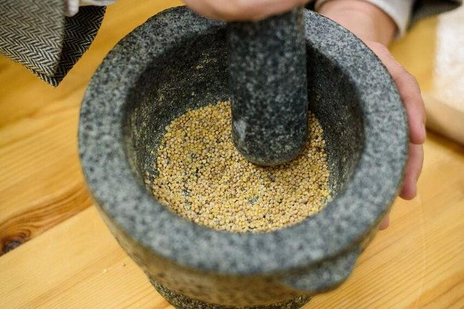 mustard-guided-manufaktur-sightseeing-tasting-and-factory-sales