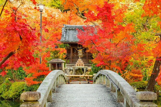 nanzenji-eikando-and-ginkakuji-autumn-private-tour-in-kyoto