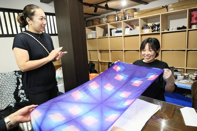 original-scarf-tie-dyeing-experience-and-workshop-tour