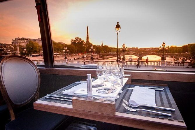 paris-bustronome-gourmet-sightseeing-dinner-on-a-panoramic-bus