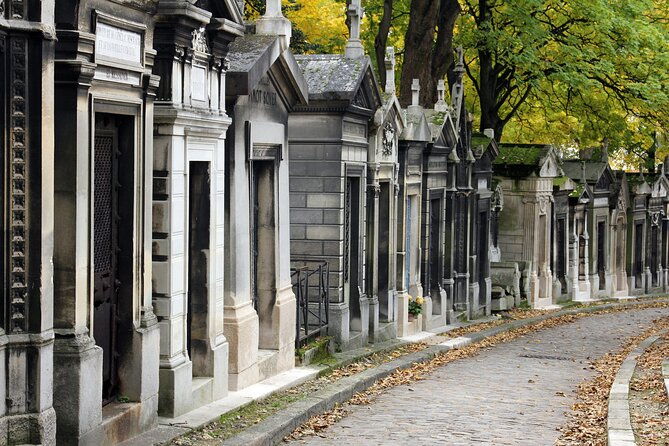 paris-pere-lachaise-cemetery-love-affairs-and-death-walking-tour