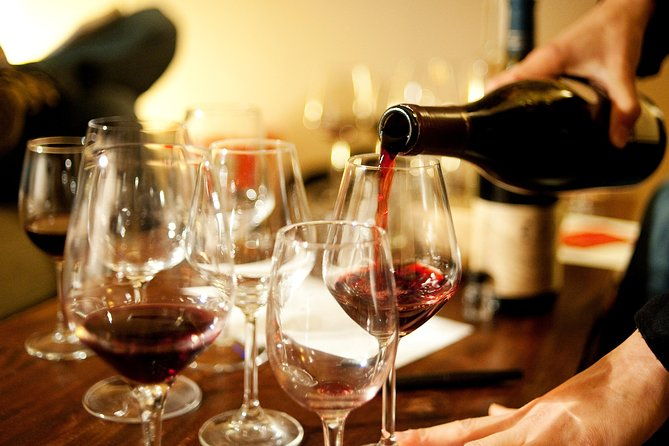 paris-wine-and-cheese-pairing-private-masterclass-in-a-bistrot