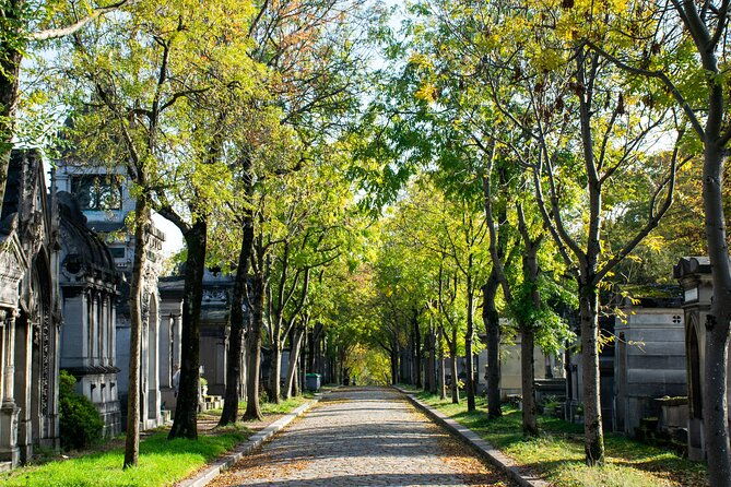 pere-lachaise-cemetery-tour-a-stroll-through-immortal-history