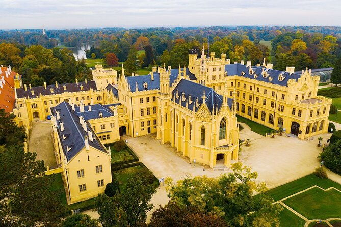 prague-budapest-one-way-sightseeing-day-tour