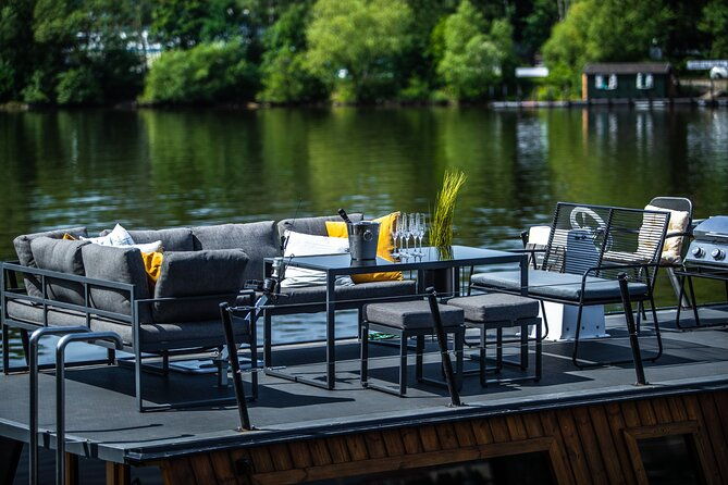 prague-yachtboat-classic-cruise-with-unlimited-beer-or-prosecco