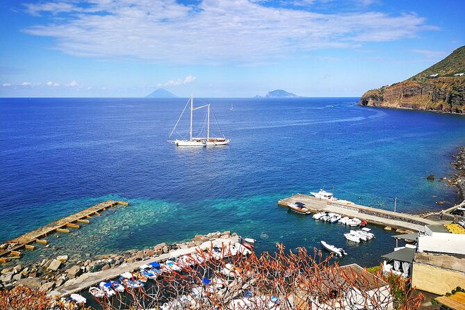 private-and-guided-tour-of-salina-discovering-the-green-island