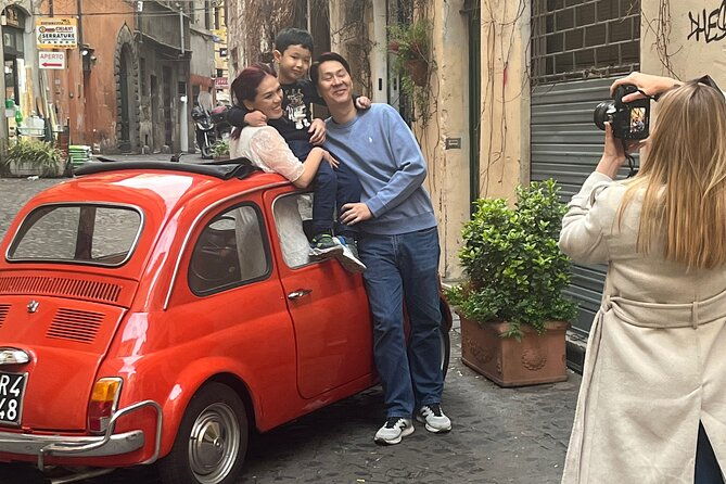private-rome-tour-in-classic-red-fiat500