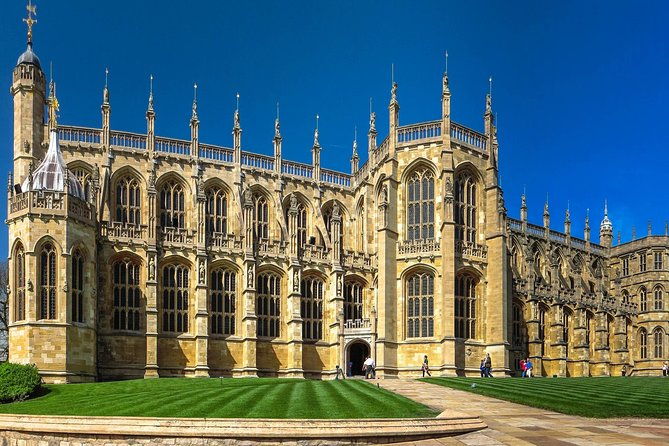 private-tour-to-stonehenge-and-windsor-castle