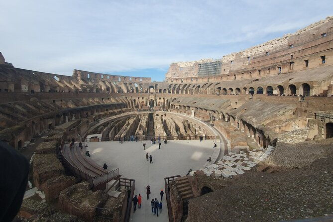 rome-colosseum-arena-and-roman-forum-small-group-tour