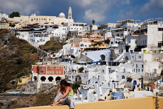 santorini-highlights-and-venetian-castles-small-group-day-tour