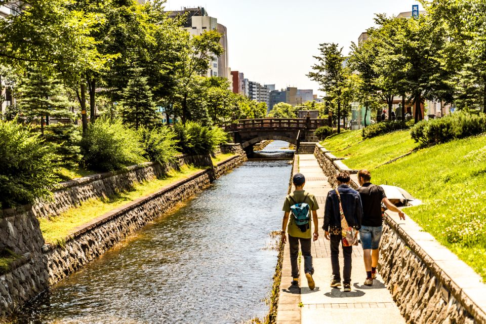 Sapporo: Private and Personalized Eat Like a Local Tour